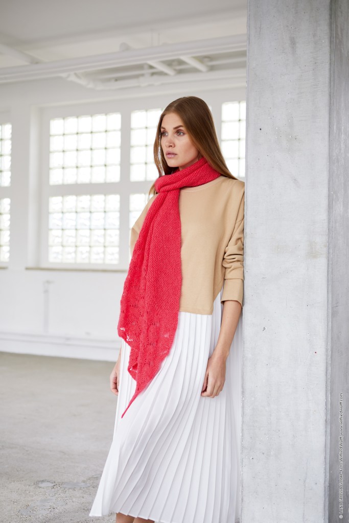 SCHOUDERDOEK ยท ECOPUNO & SILKHAIR Model 16 โ Tรผcher & Co. 04